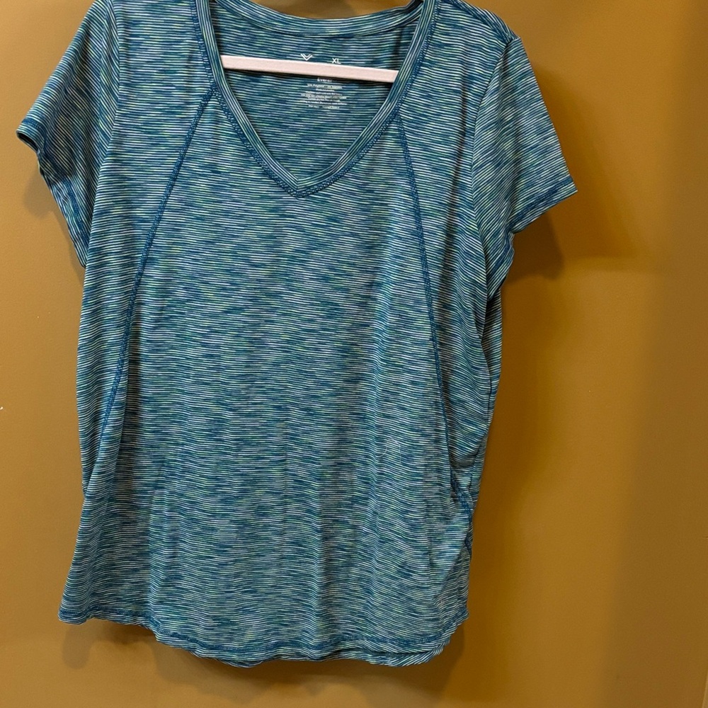 Xersion Teal Short Sleeve V-Neck Tee